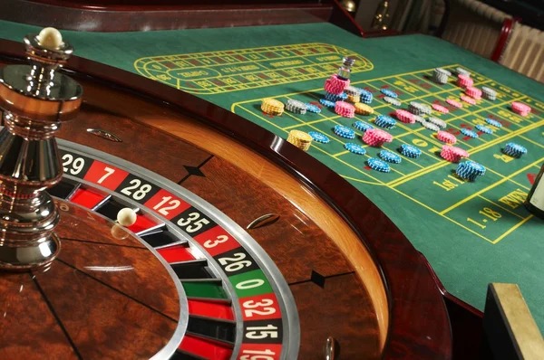 Mobile slot lobby with payment and verification notes